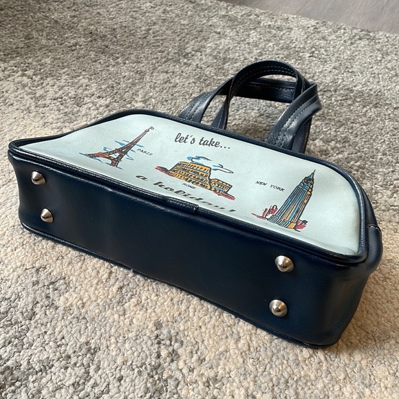 Paul Frank Let’s Take A Holiday Bag - Picture 6 of 6